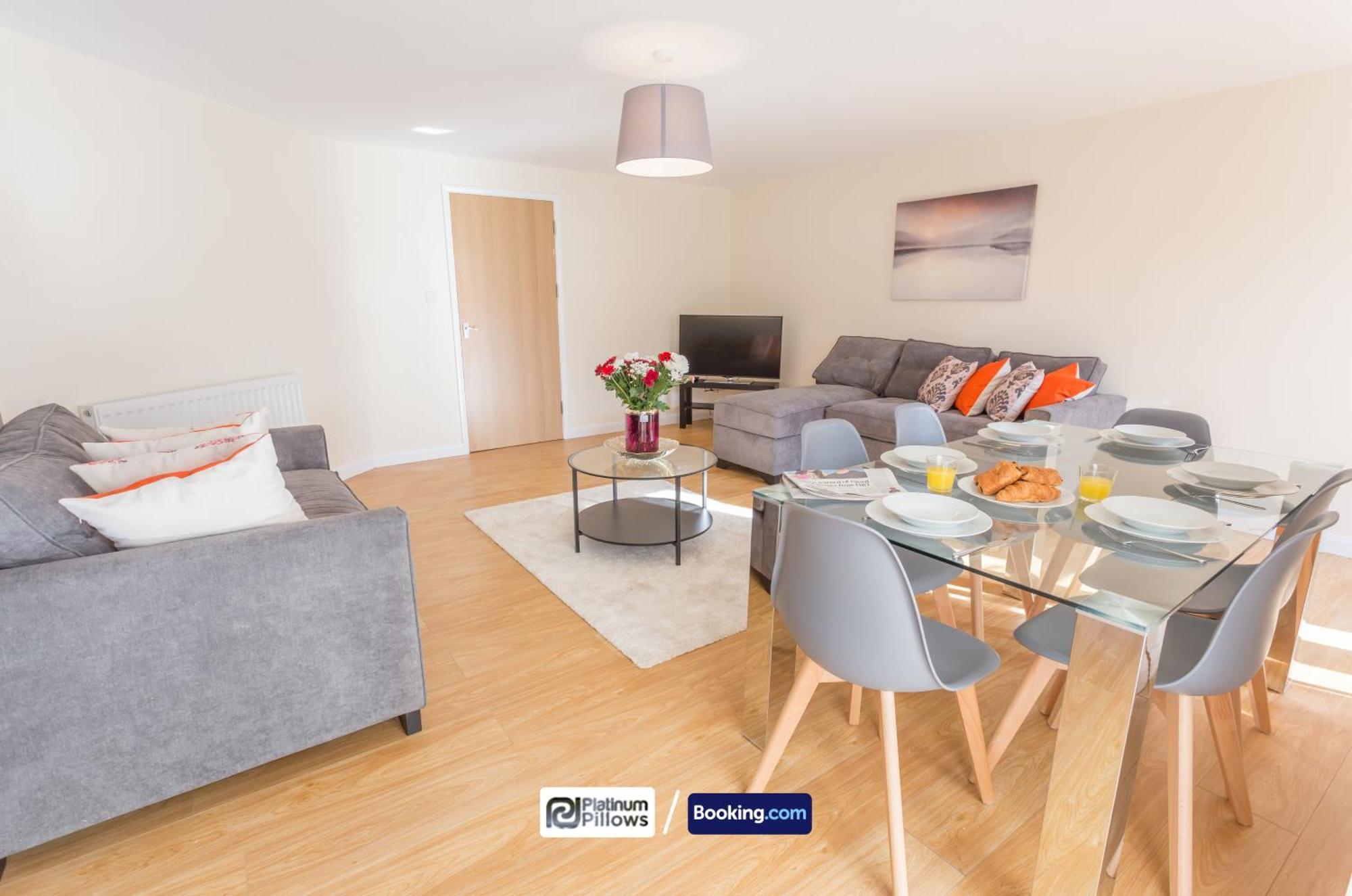 Modern Oxford 2 Bedroom Apartments, Families & Contractor Accommodation, Near John Radcliffe Hospital *