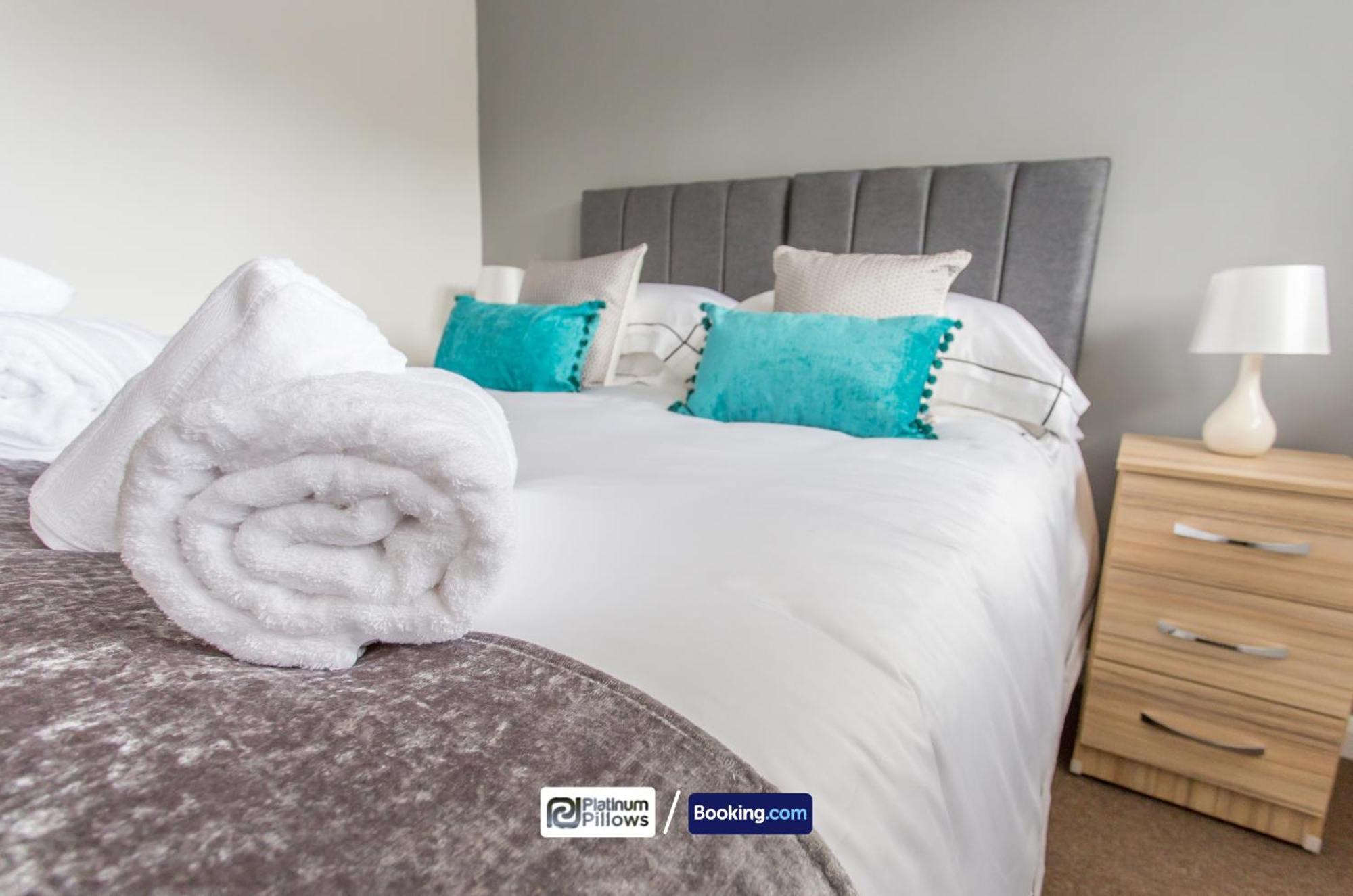 Modern Oxford 2 Bedroom Apartments, Families & Contractor Accommodation, Near John Radcliffe Hospital *