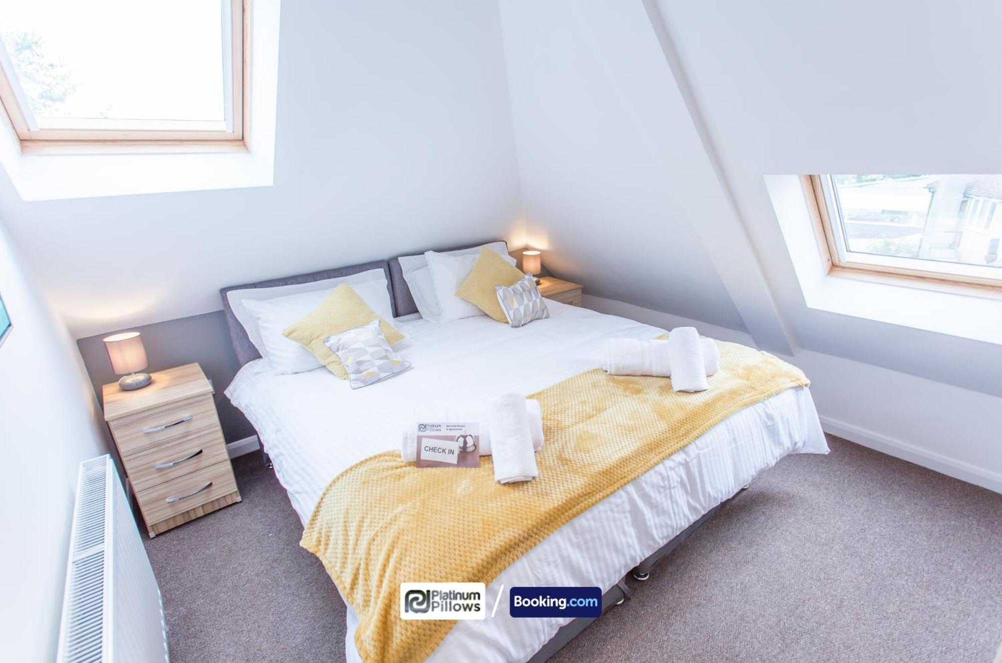 Apartment Modern Oxford 2 Bedroom Apartments, Families & Contractor Accommodation, Near John Radcliffe Hospital *